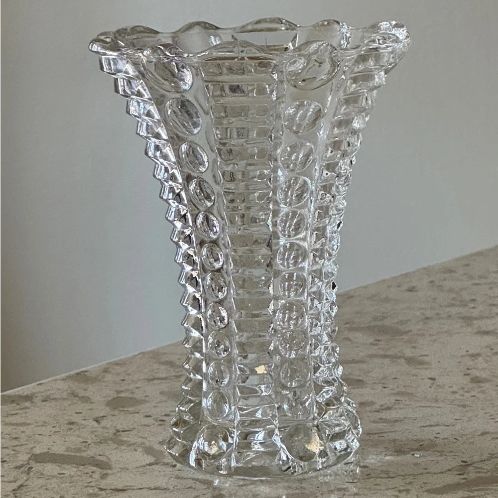 Vintage 1950’s~Small~Clear~Anchor Hocking~Indiana Glass~ Mayflower~Vase~G21